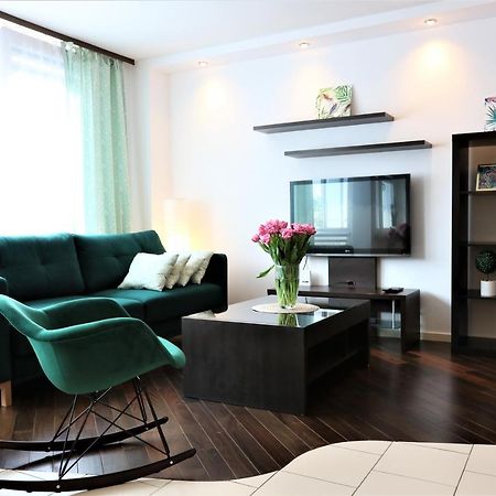 Stylish And Spacious By Cooee Apartments Varşova Dış mekan fotoğraf