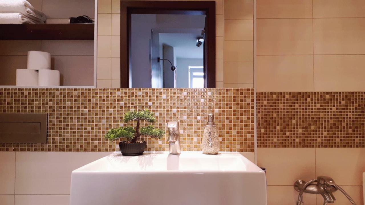 Stylish And Spacious By Cooee Apartments Varşova Dış mekan fotoğraf